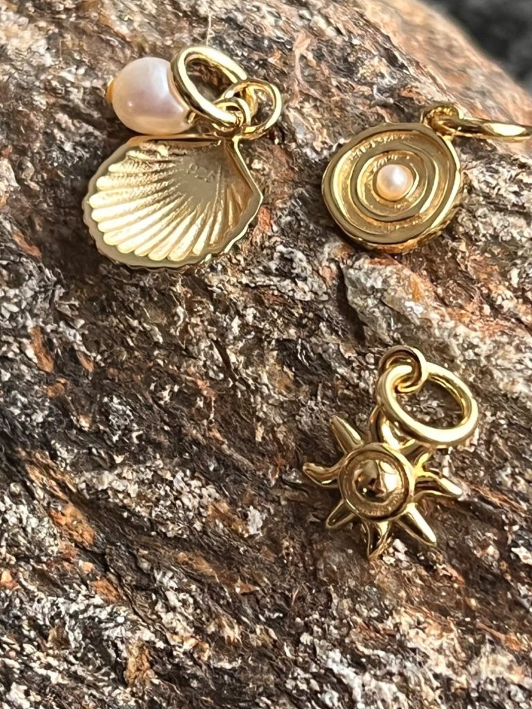 Collier und Ohrringe Pura in Gold